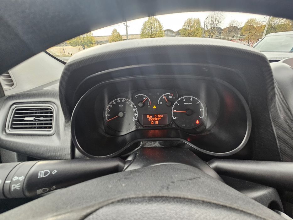 Vind Opel Combo 16. Diesel