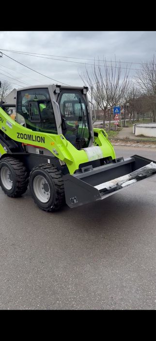 Mini incarcator bobcat 3,5 tone , mini excavator 4 tone de inchiriat
