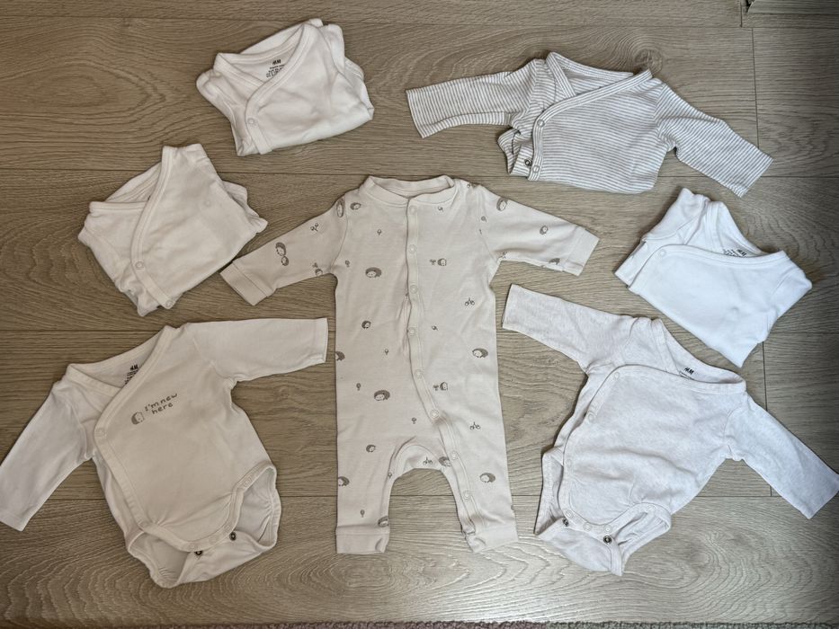 Лот бебешки дрехи H&M 50 см.