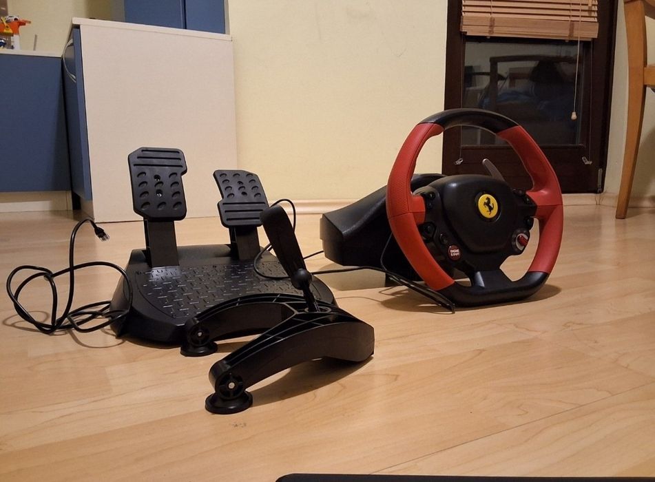 Thrustmaster Ferrari 458 Spider Чисто нов!