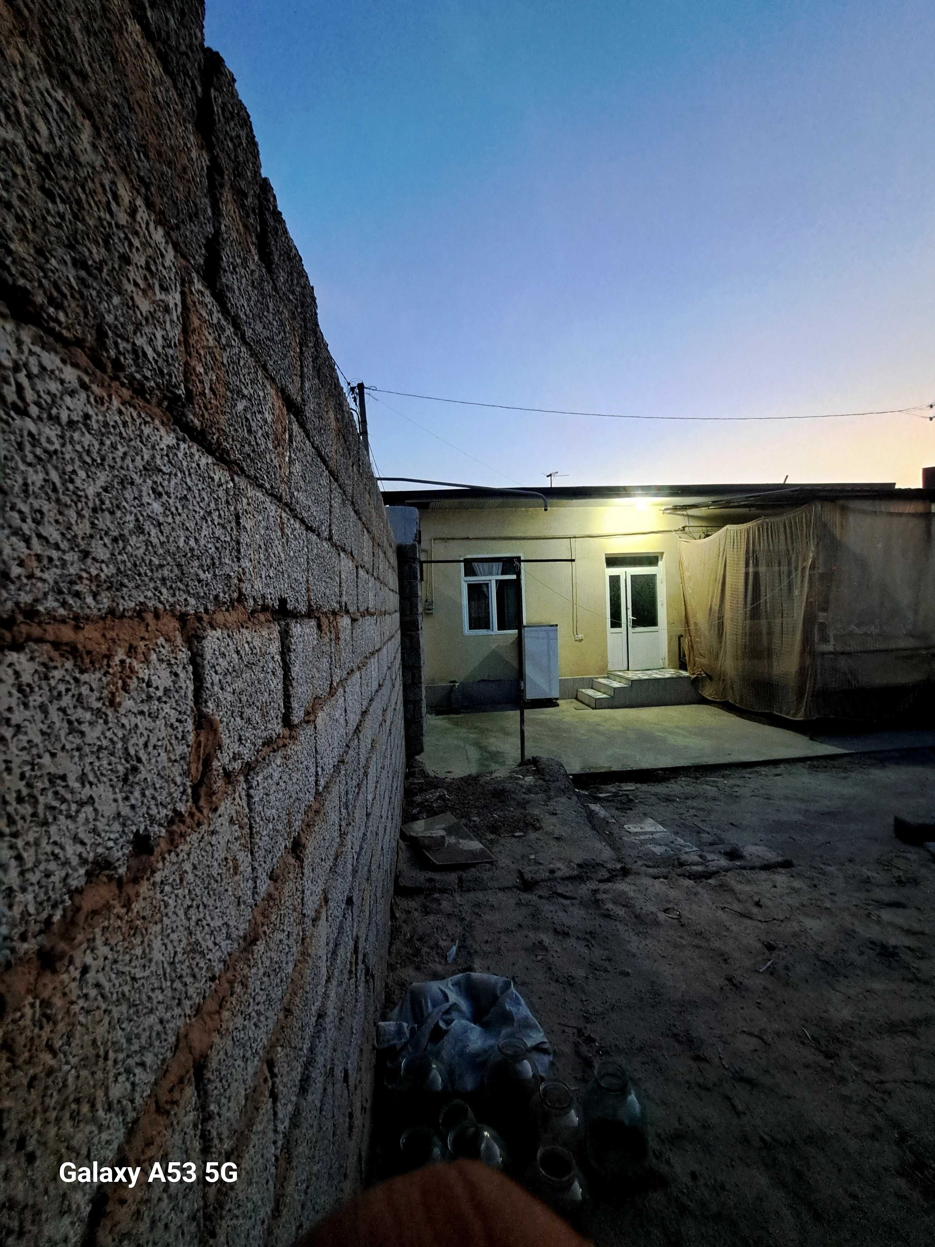 Uchaska sotiladi Yashnabod tumani Muxtor Ashrafiy Gijduvon ko'chasi.