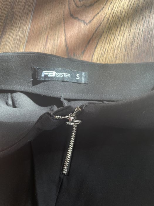 Pantaloni cu dunga laterala marime s