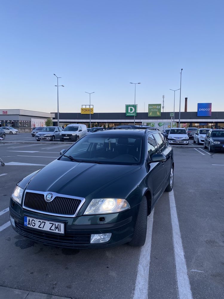 Skoda Ocatavia 2 - 2599€.