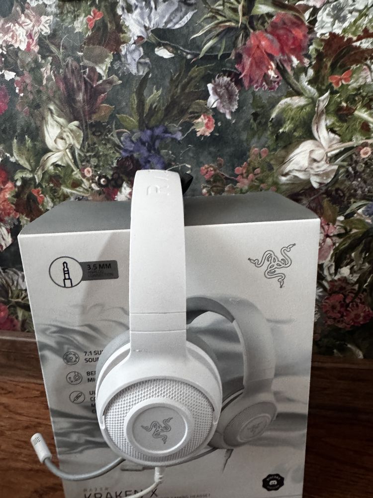 Продават се слушалки Razer Kraken X