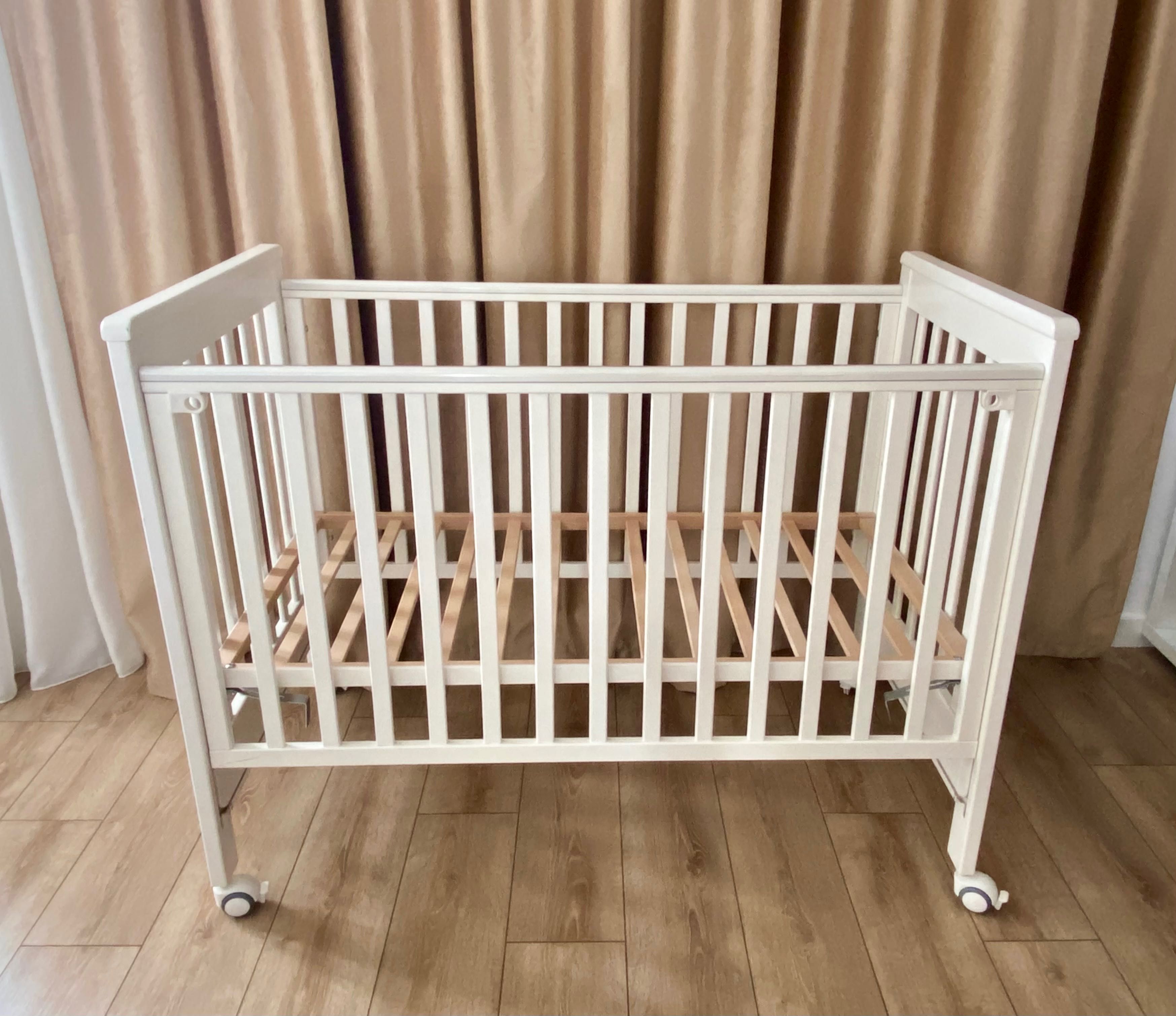 Treppy - Patut co-sleeping 120x60 cu laterala culisanta si roti