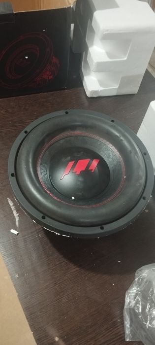 Продам сабвуфер 12