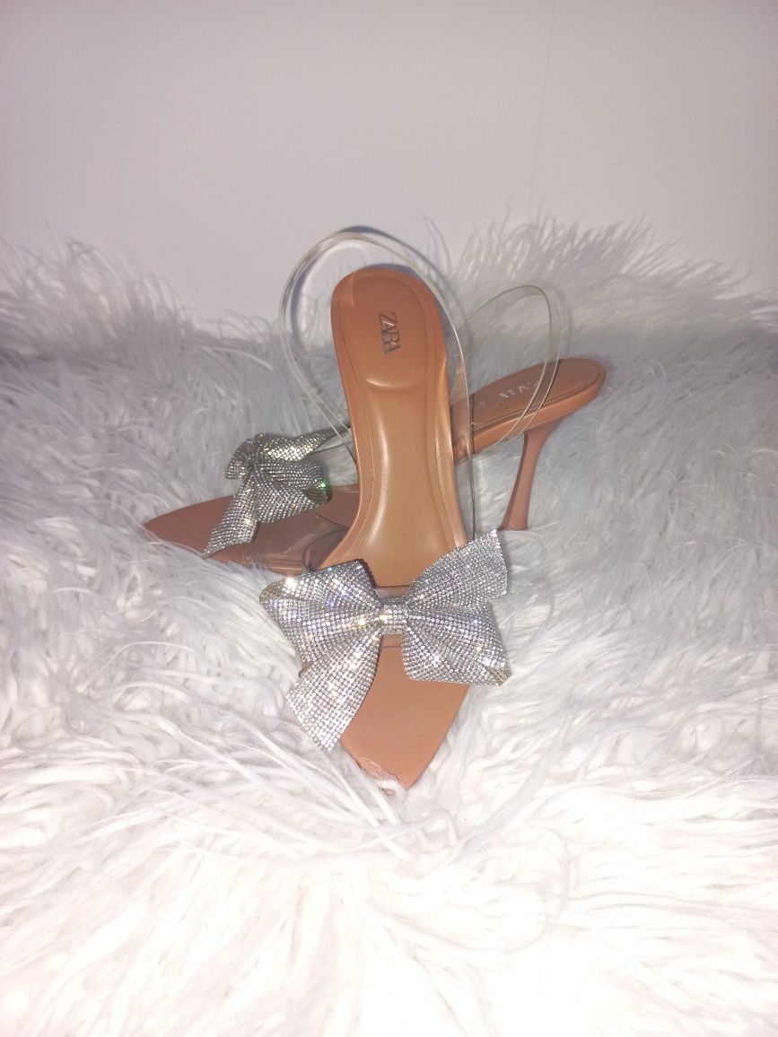 Pantofi Zara  35  merge și la 36