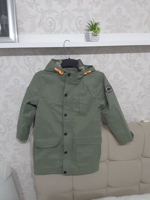 Vand geaca de primăvară tomna