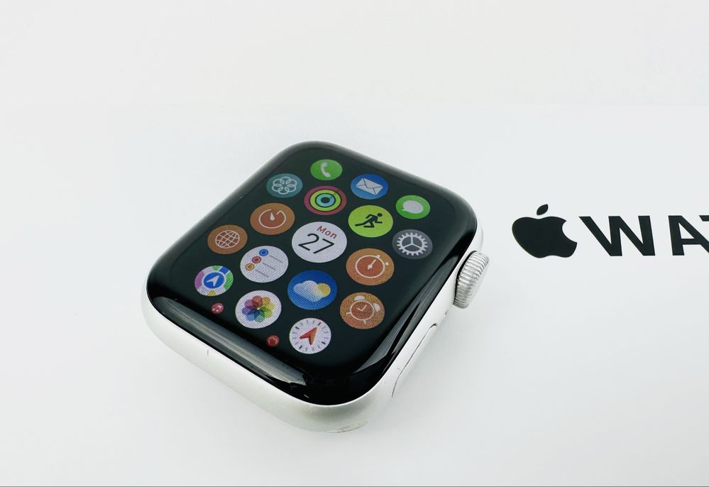 НОВ! Apple Watch SE 44mm GPS Silver Гаранция!
