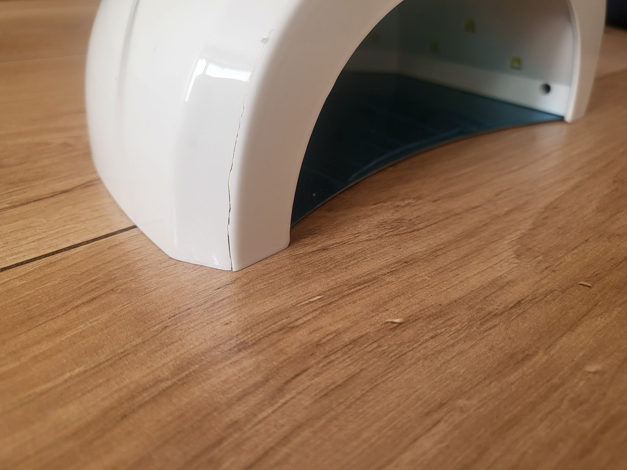 UV/LED лампа за нокти SUNone
