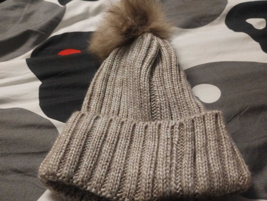 Căciulă moncler bej