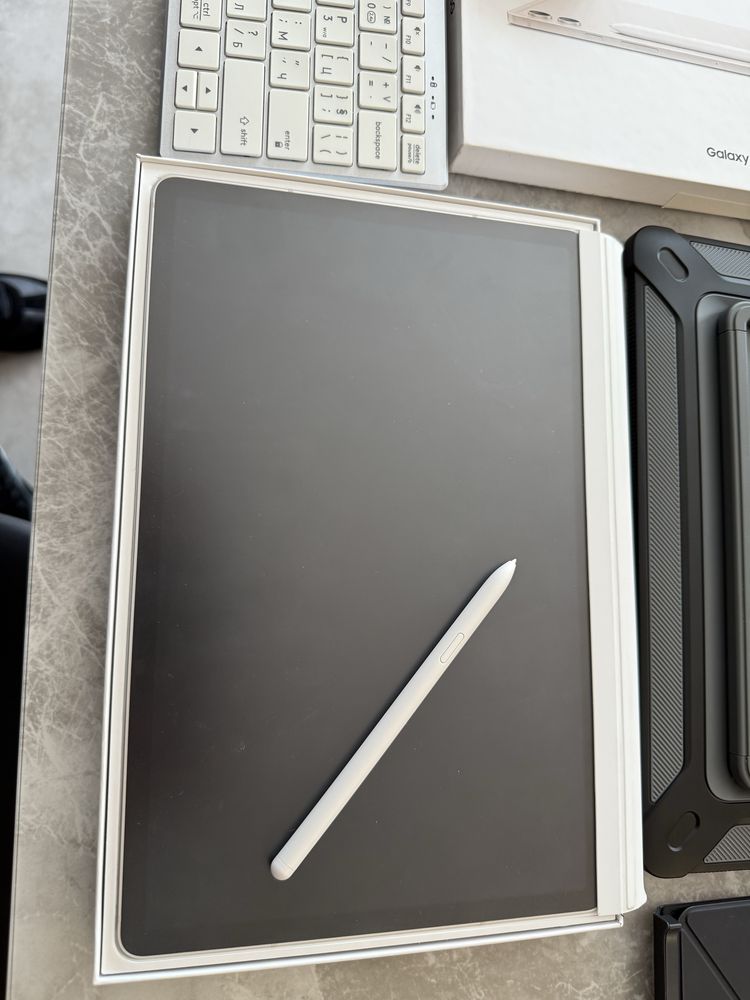 Таблет Samsung Galaxy Tab S9 + Plus 5G 256GB
