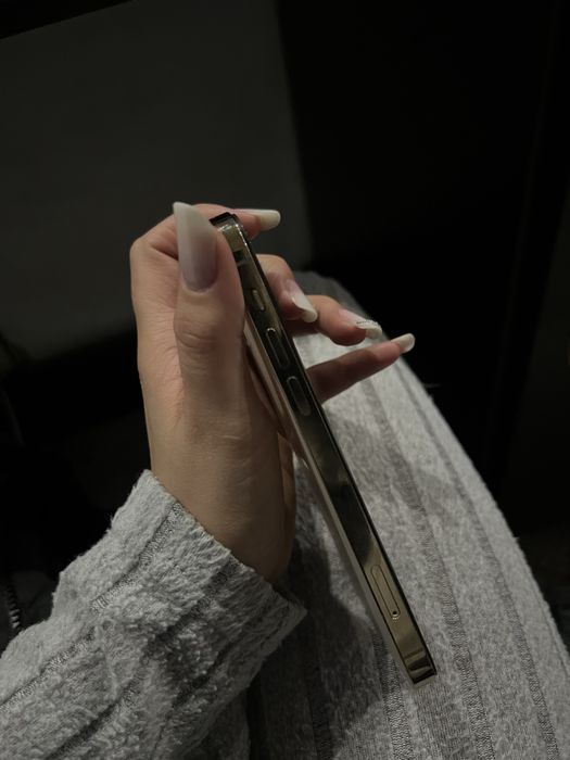 Iphone 12 pro,gold