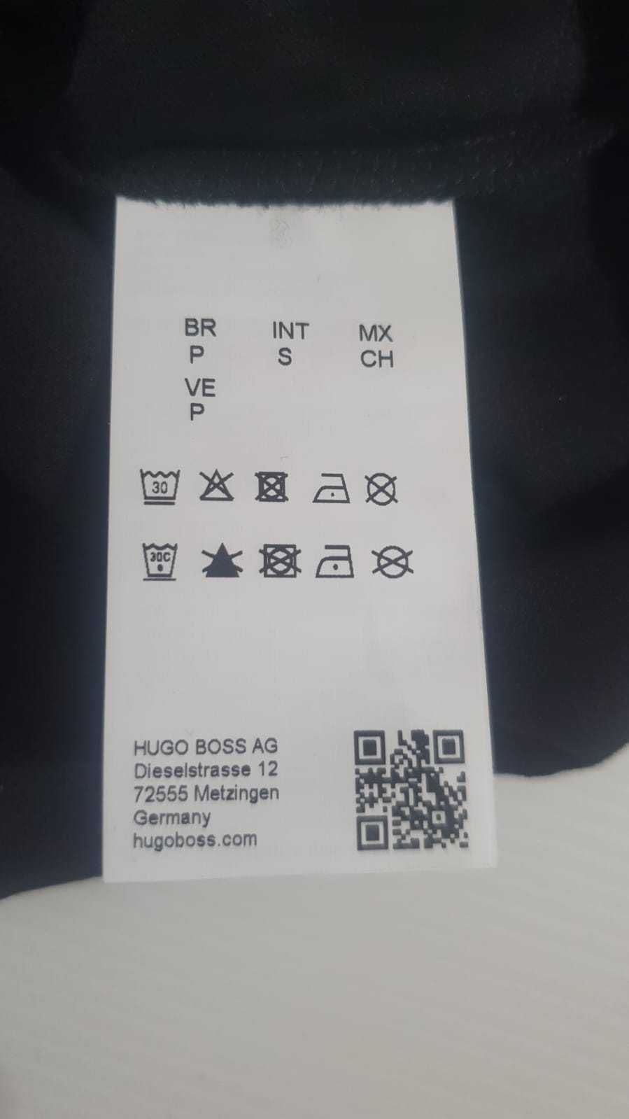 Vand tricouri Hugo Boss masura S si M original nou cu eticheta