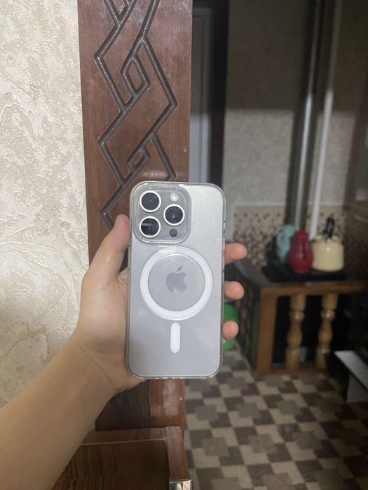 Оригинальный чехол MagSafe на айфон 15 про
