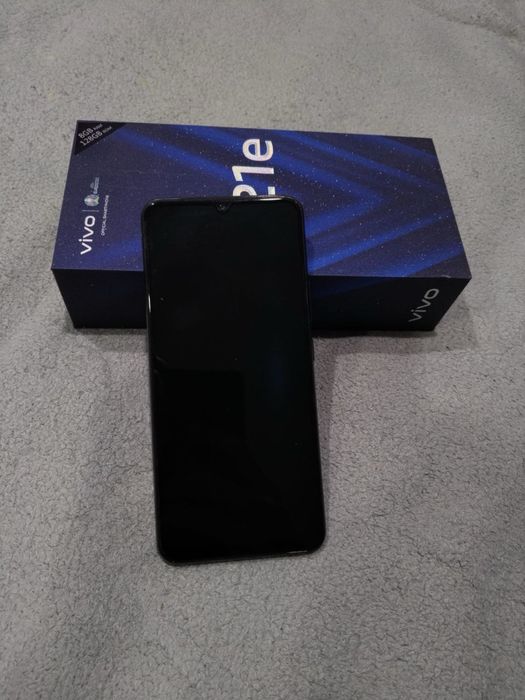 Продам телефон vivo v21e