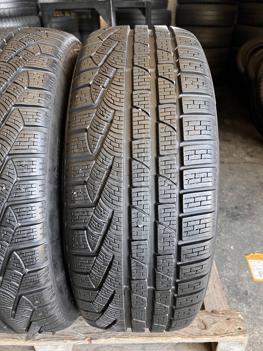 2 anvelope iarna ca NOI 235/55/18 , Pirelli , DOT 2022 , 8.2 mm