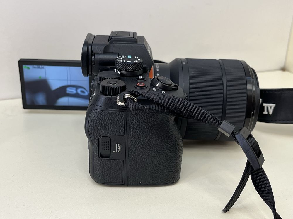 Sony Alpha A7 IV Перфектен + fe 1.8/50 + fe 3.5-6.5 28 70