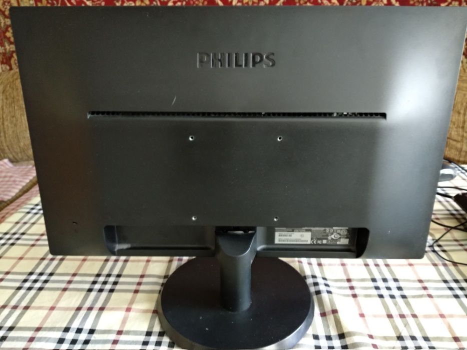 Монитор Philips 21,5 (54,6 см) V-line LED