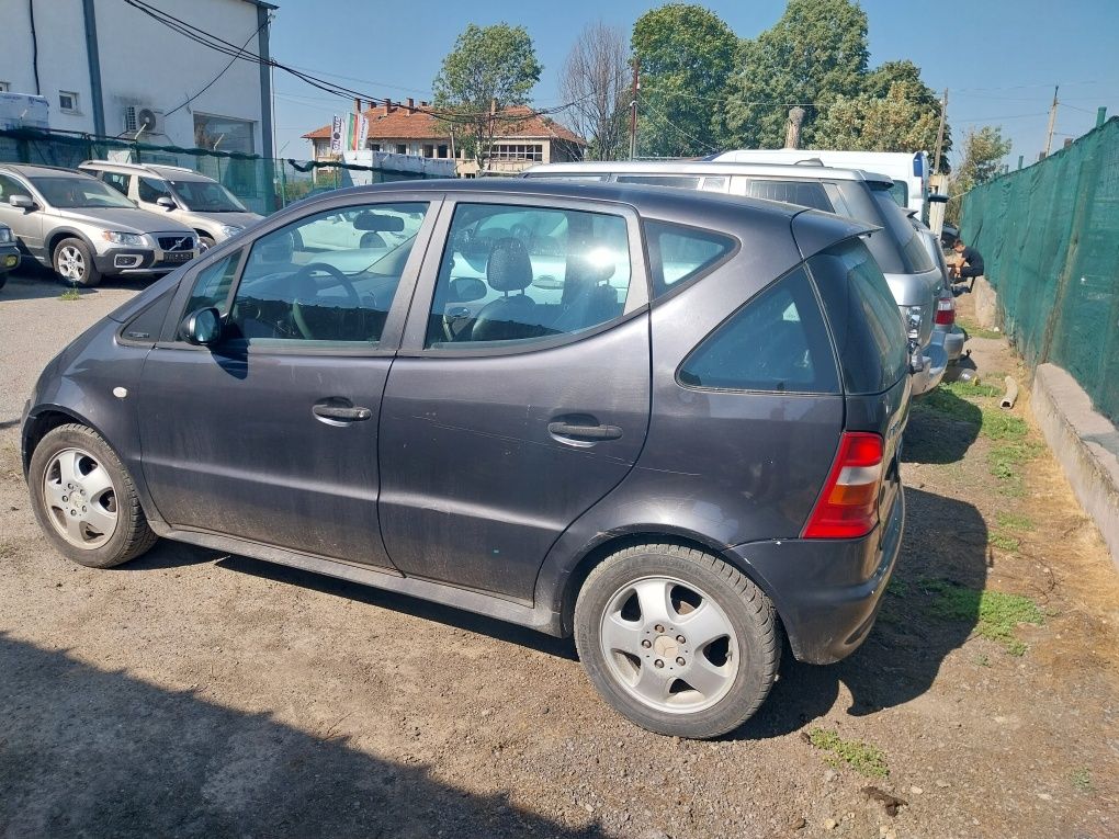 Продавам на части Мерцедес A140 W168 Mercedes Бензин