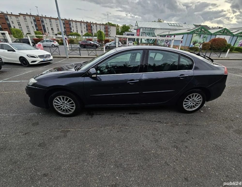 Renault laguna.