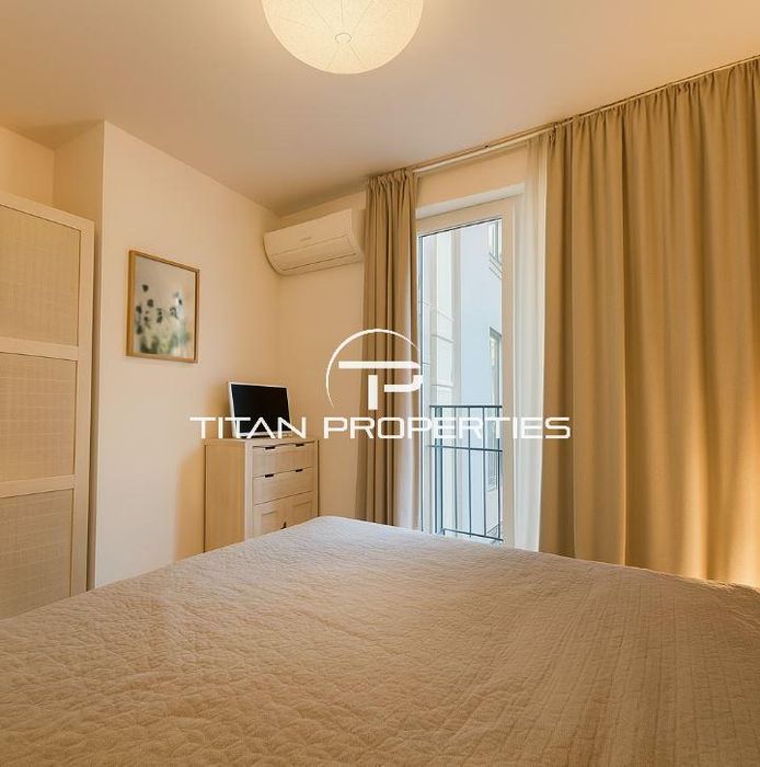 Дава се под наем Двустаен апартамент в Варна, Център - 95 кв.м за 750 € - Снимка #4