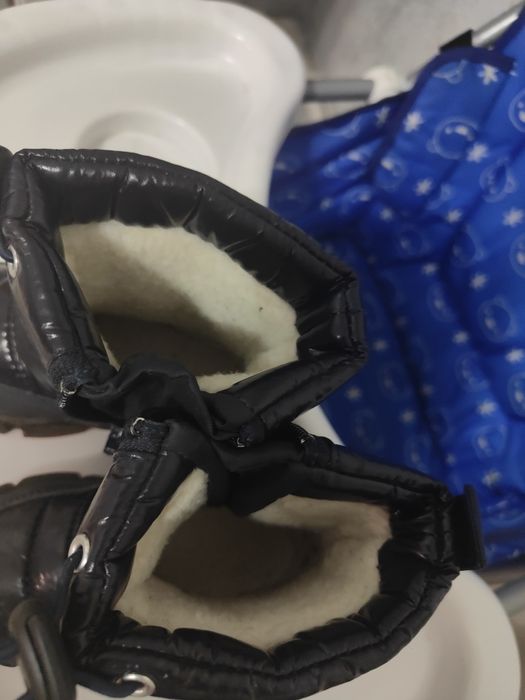 Сапожки детские б/у, в отличном состоянии,  теплые зимние, размер 23,