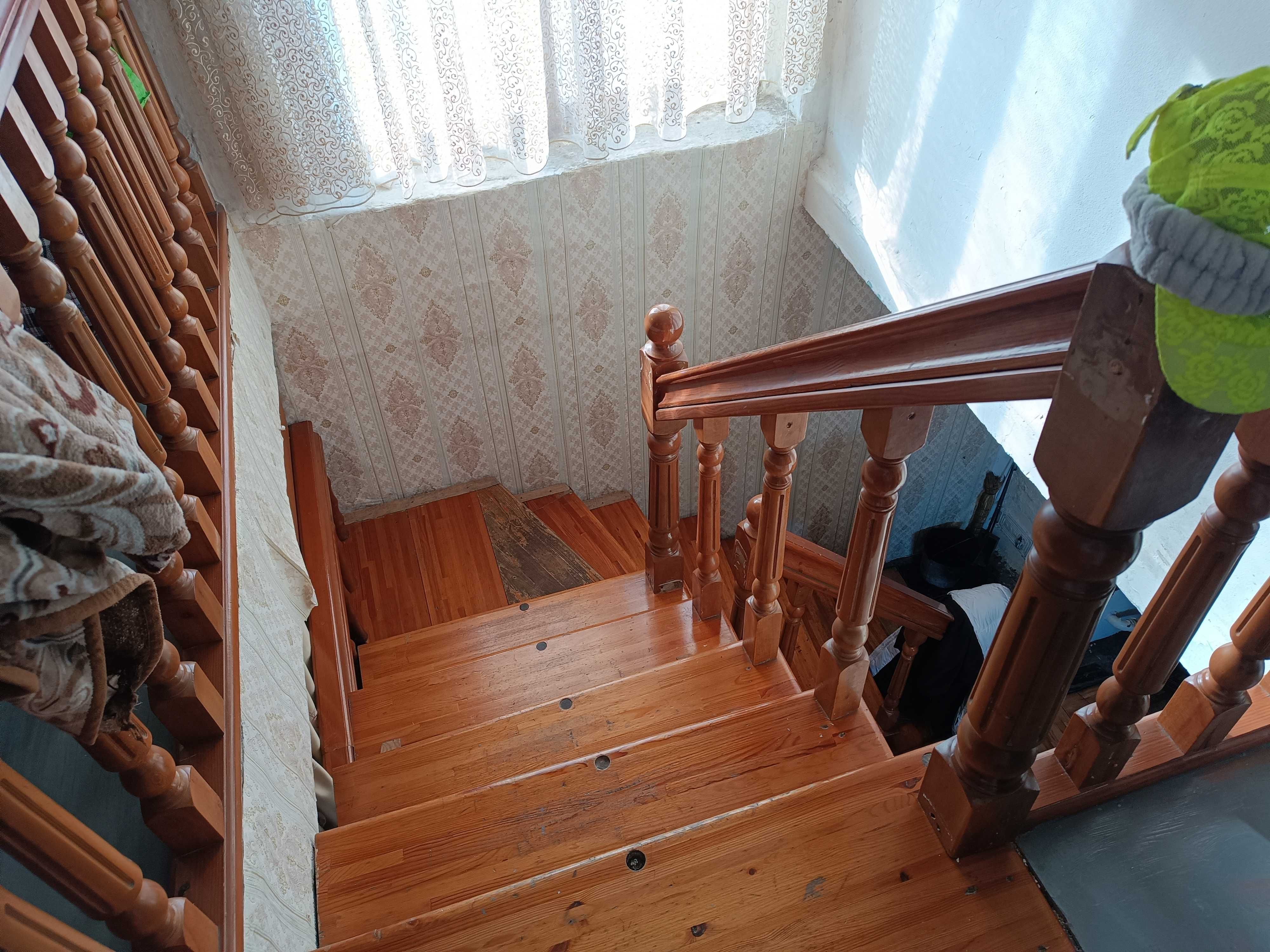 Продается двух этажный дом