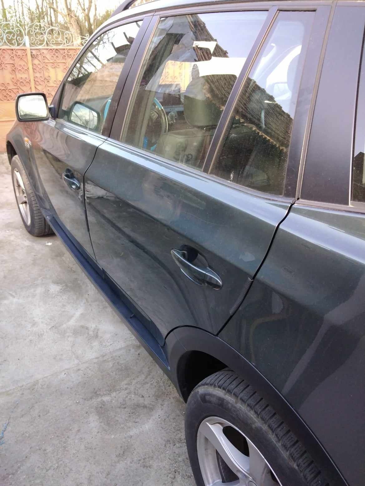 Vând BMW x3 3800 euro urgent 3700 doar luna asta