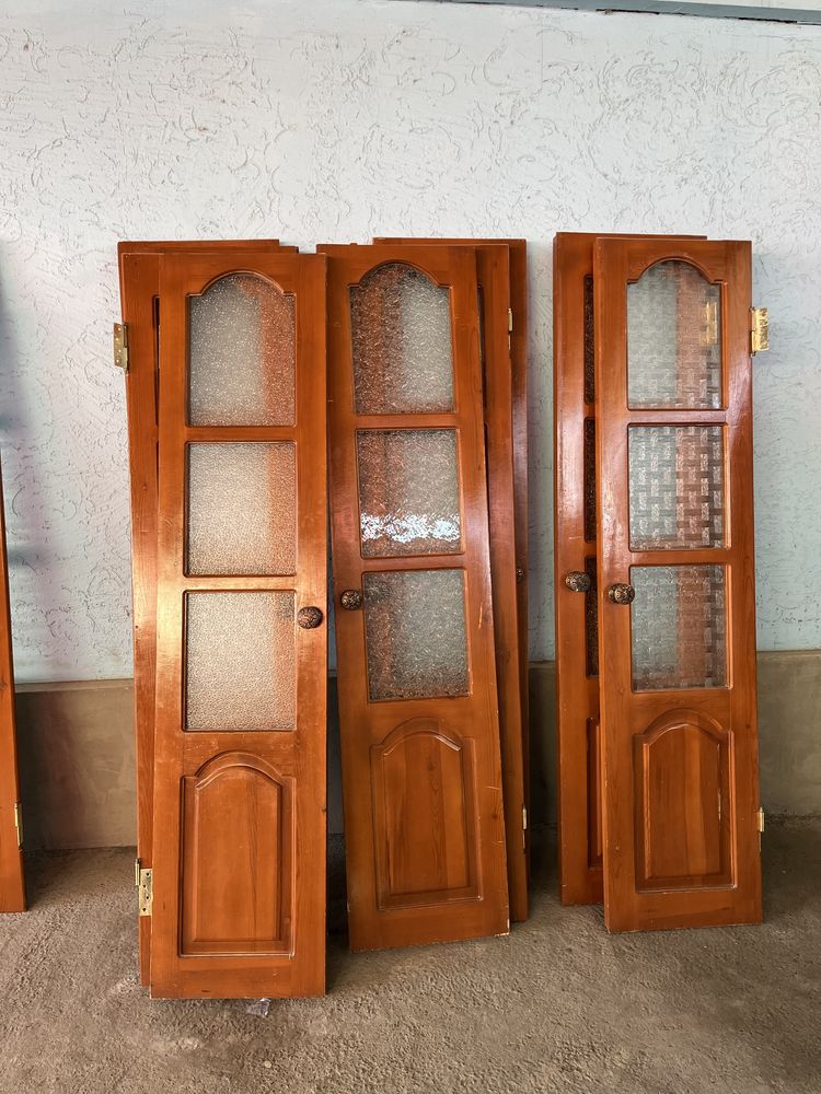 Двери из дерева