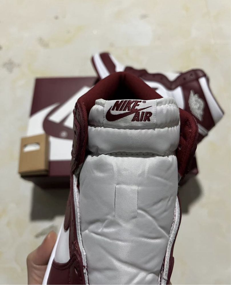 Air Jordan 1 Retro High Team Red