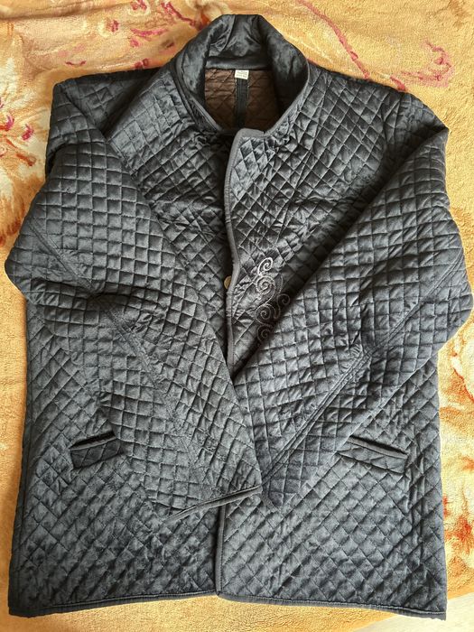 Продам тёплые стёганые жилеты (шапан)