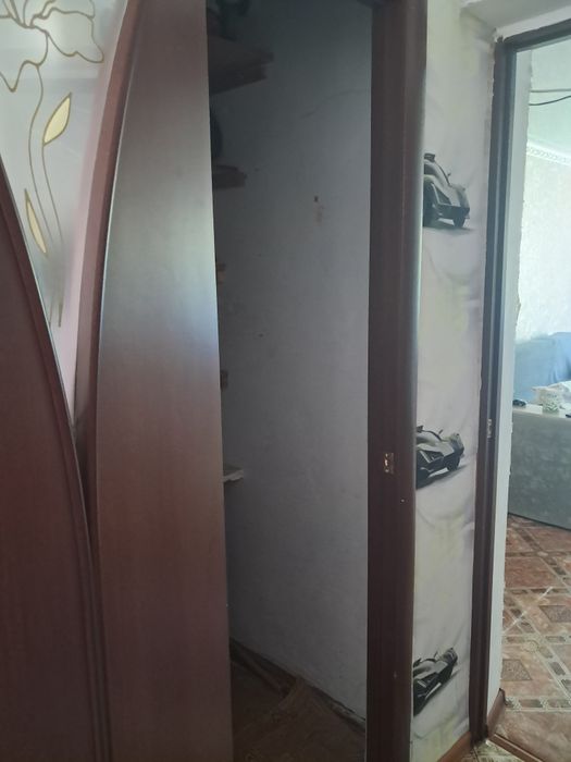 Срочно продам двухкомнатную квартиру