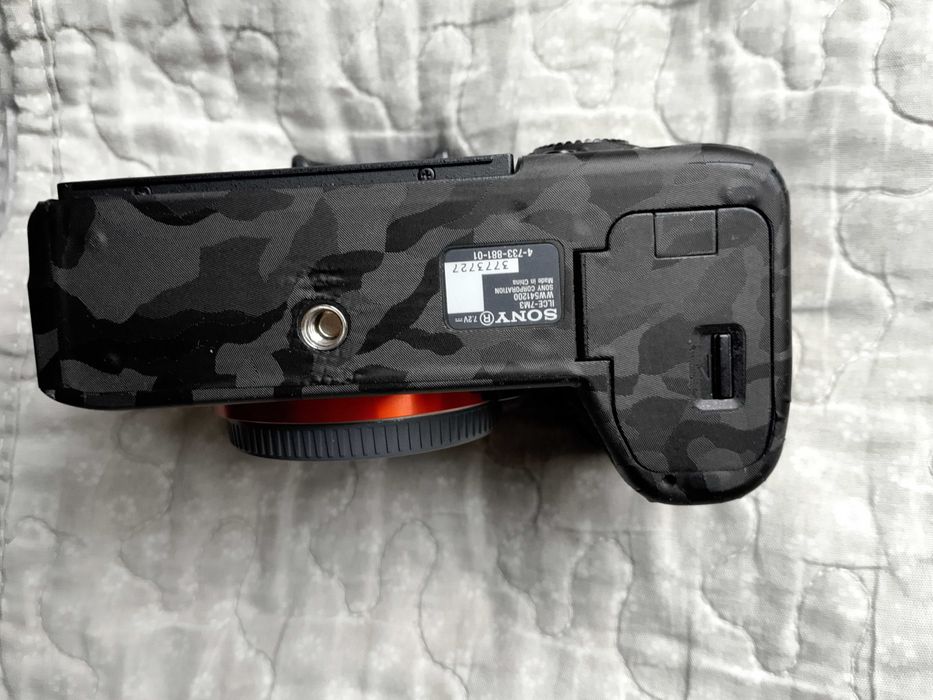Sony A7 III (camouflage)+50mm 1.8