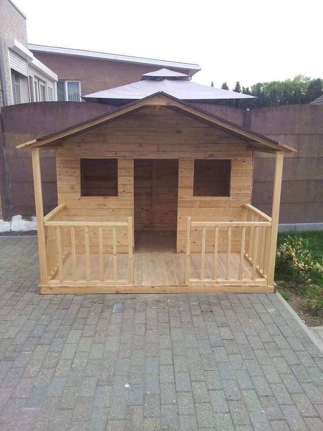 Casute și foisoare din lemn