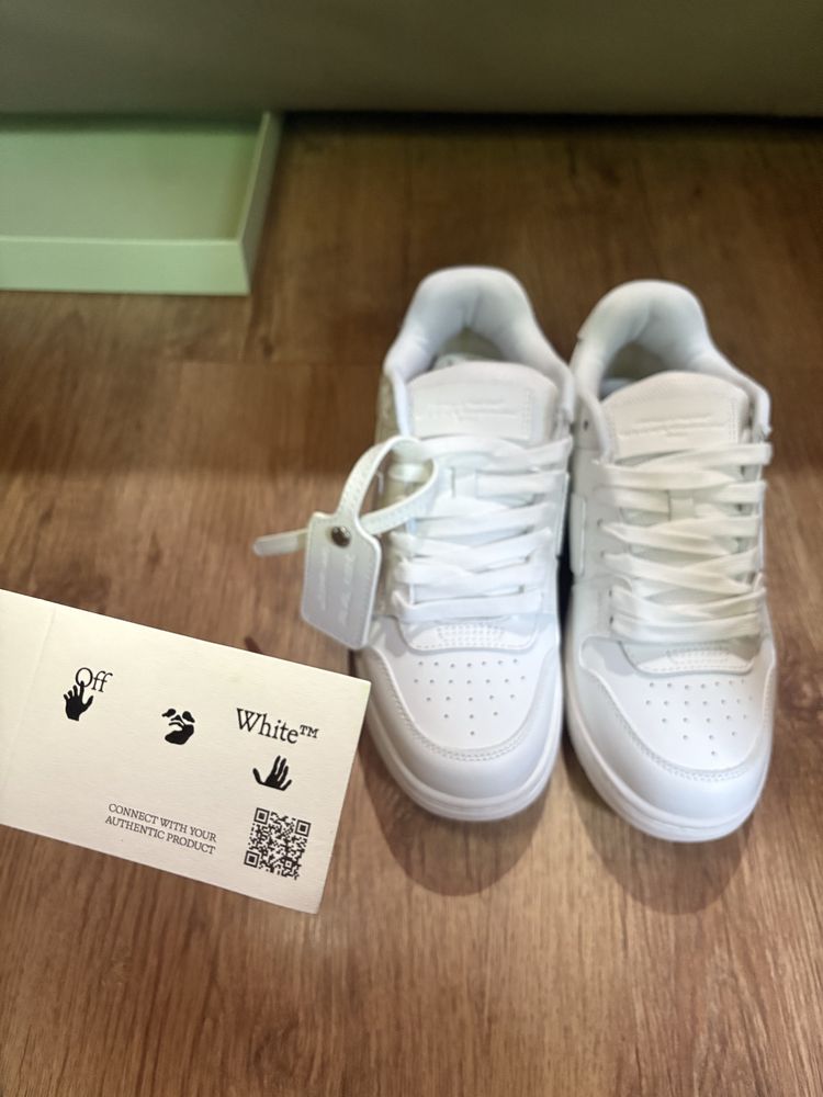 Off-white out of office - pink