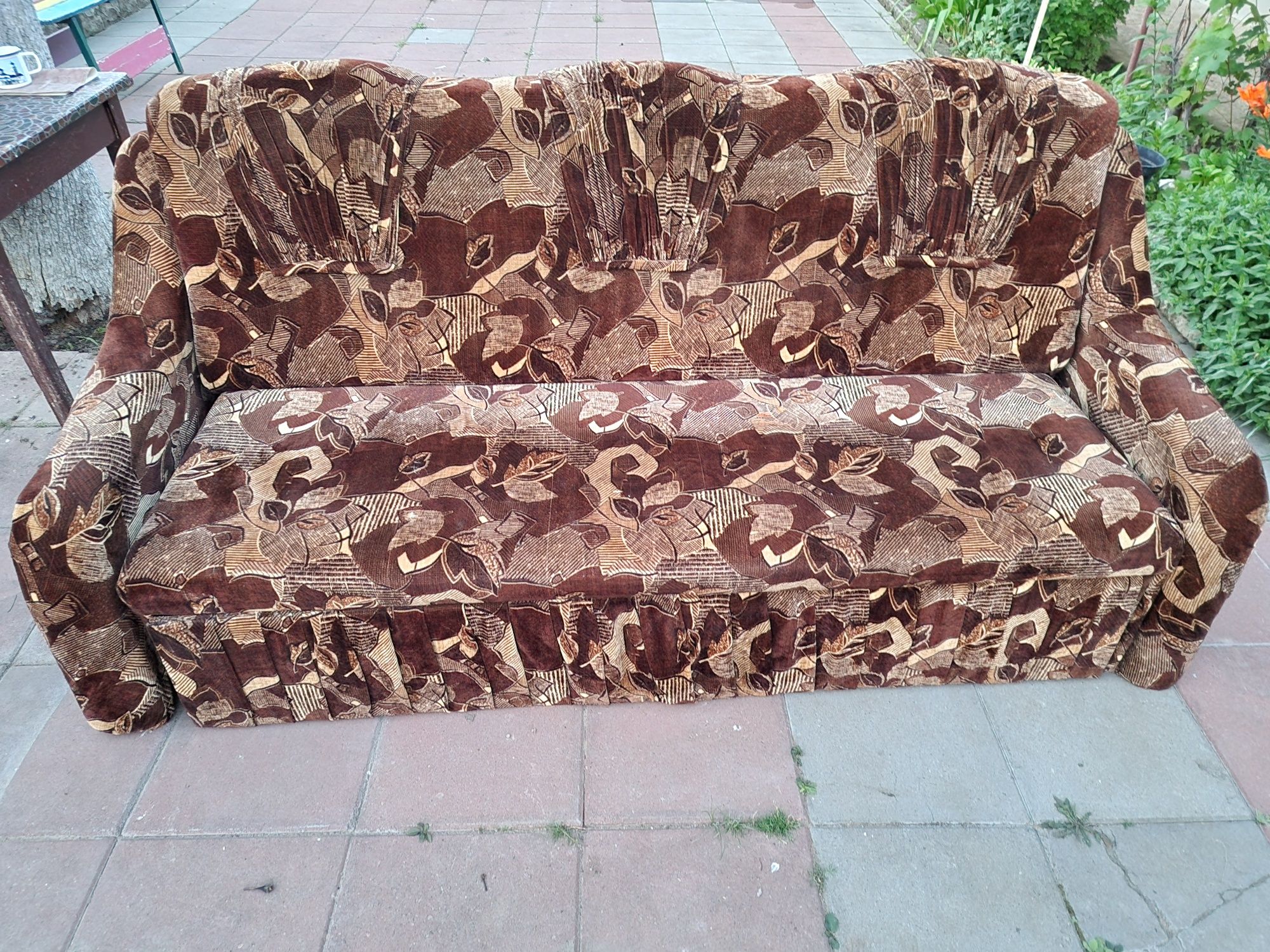 Canapea extensibila 180x100cm zona de dormit