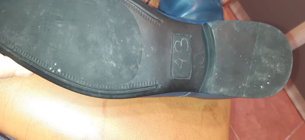 Pantofi bărbat din piele în stare foarte bună