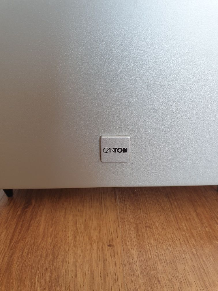 Sistem audio 5.1 marca Canton.