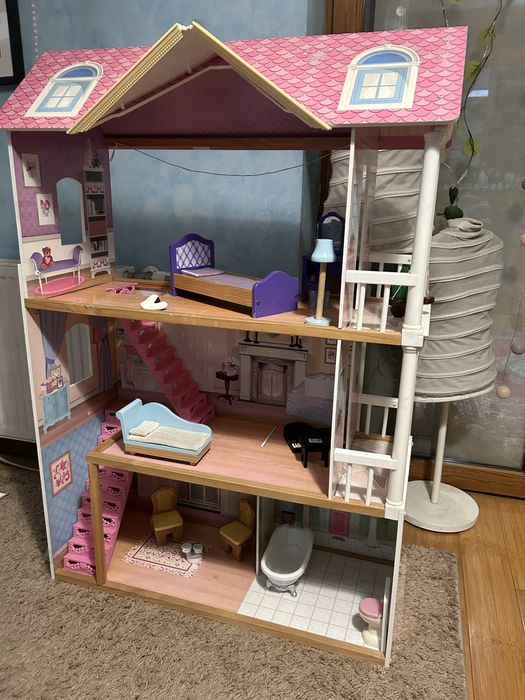 Casuta   papusi 120 Inaltime, 33 cm adincime, latime 80 cm