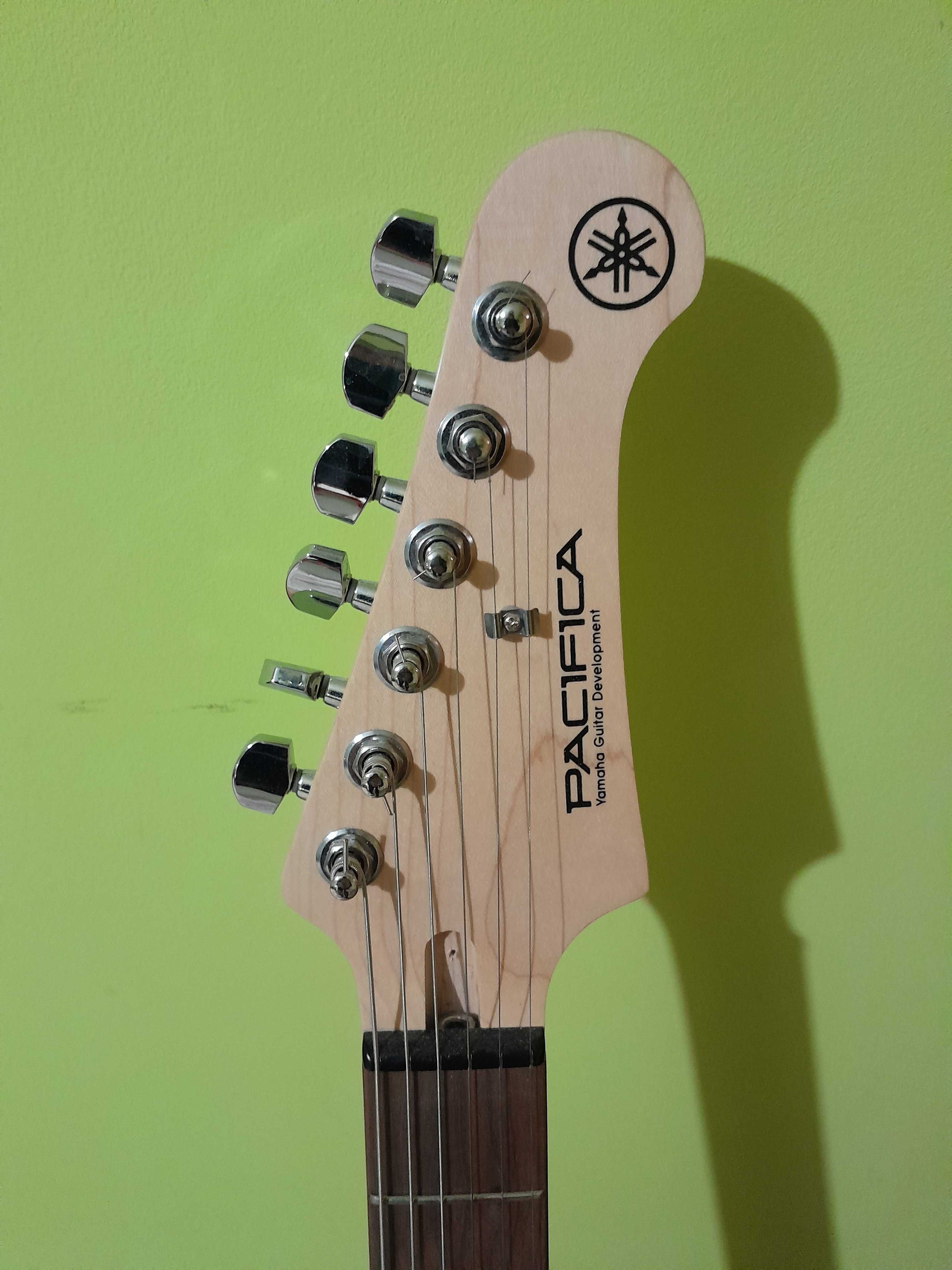 Електрическа китара Yamaha Pacifica 112j