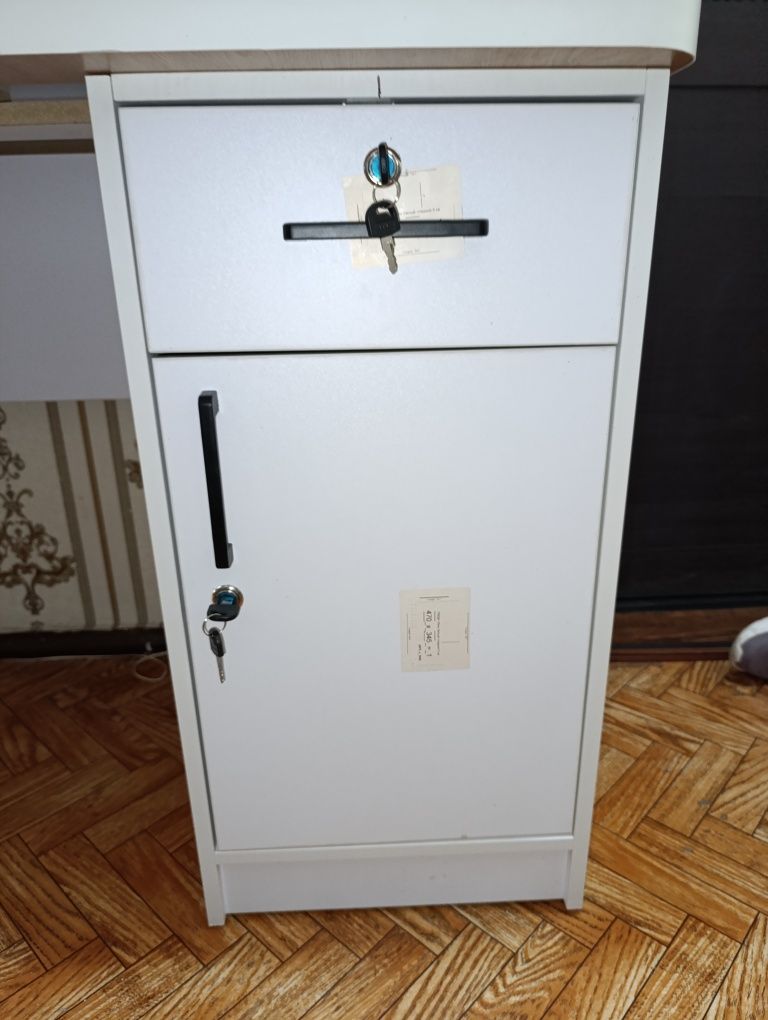 Письменный стол новый 1мл800тыс