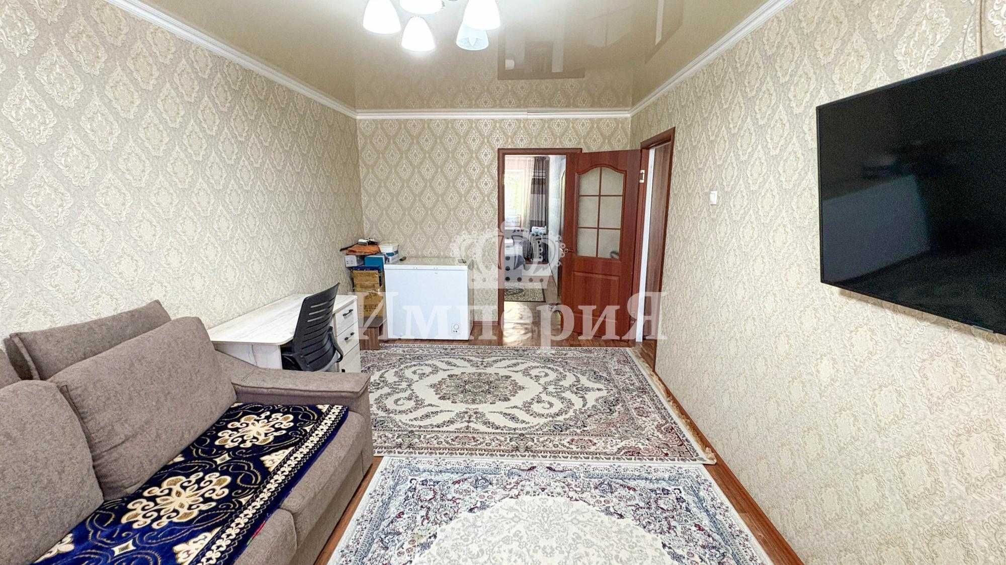 Продам 2 ком кв ; мкрн