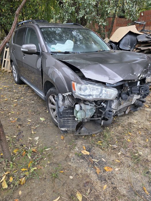 Dezmembrez Mitsubishi Outlander Motor 2.2 Cutie Automată Grup An 2012
