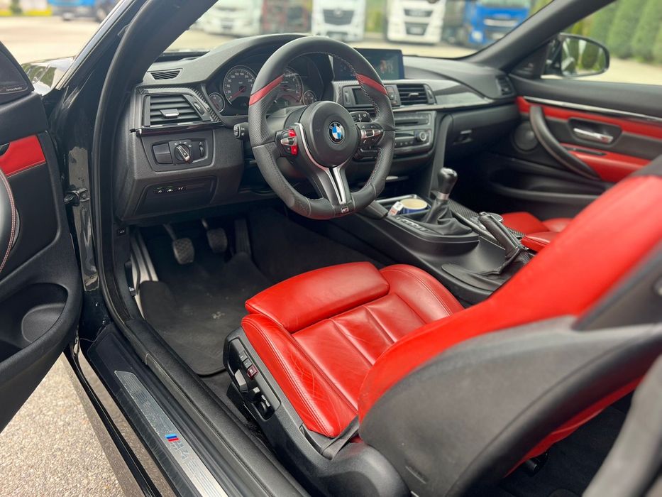 BMW M4 Cabrio Full