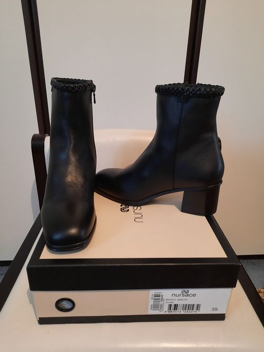 Женские осенние сапоги