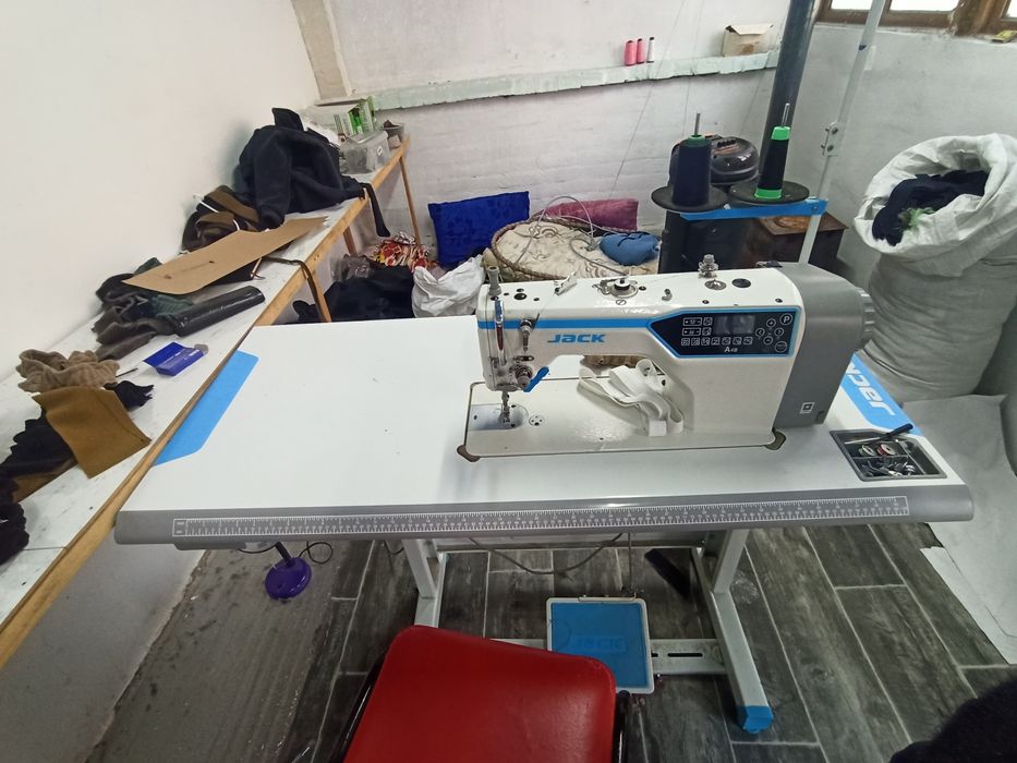 Tikuvchilik mashinasi