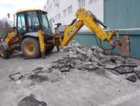 inchiriez buldoexcavator cu picon , excavatii , demolari