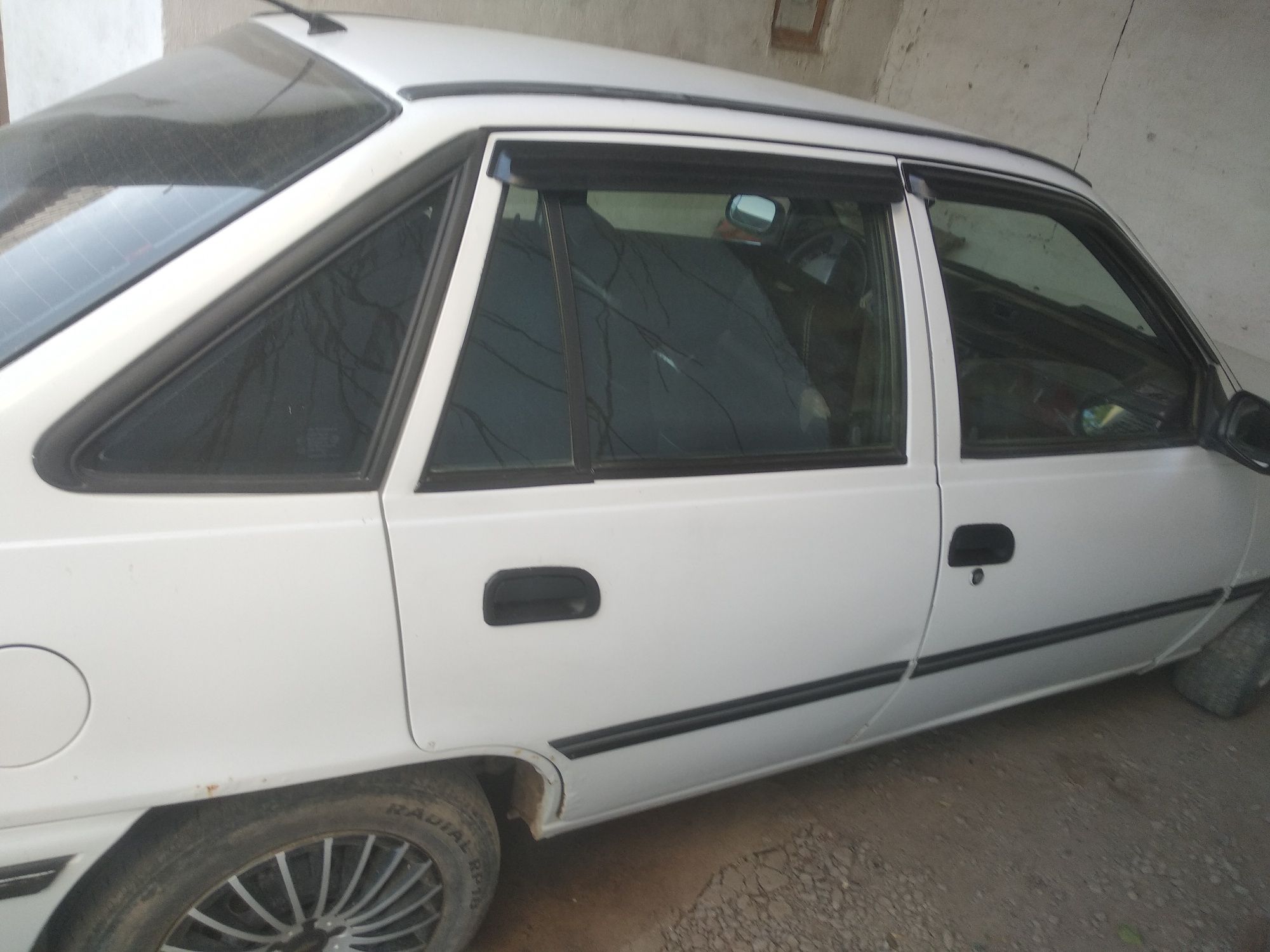 Nexia1 2006 yil xolati yaxshi