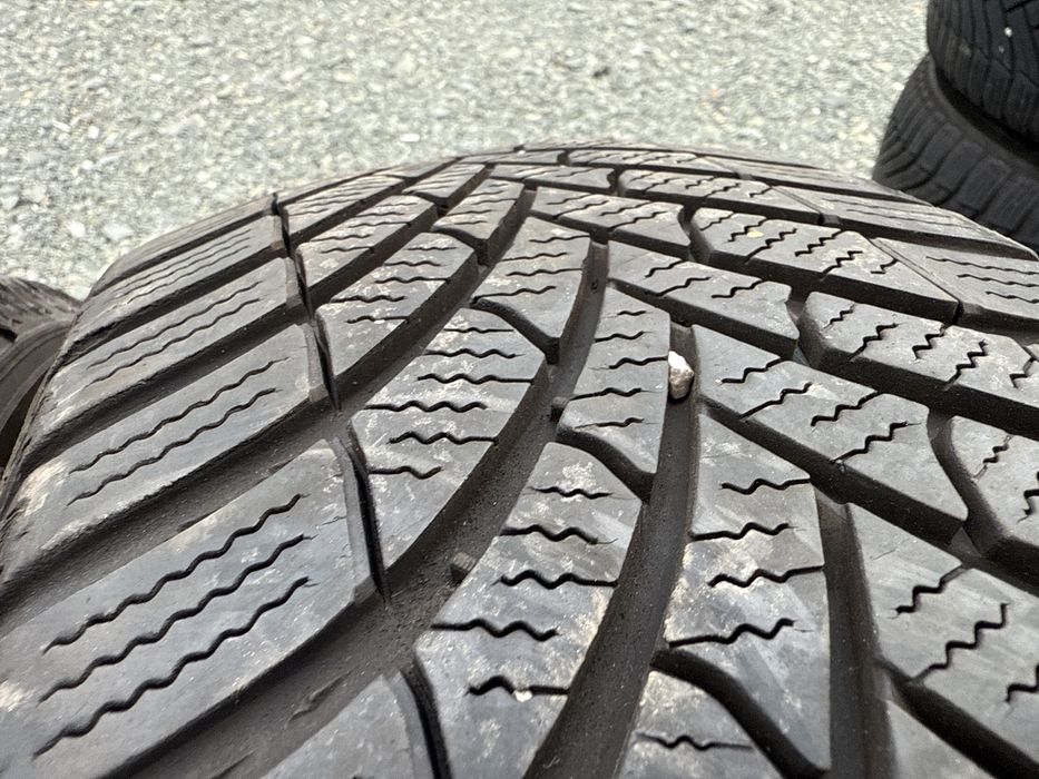 4бр. Зимни Гуми 205/60R/16 -SEMPERIT- DOT:2523+4622- 6.3мм+5.7мм
